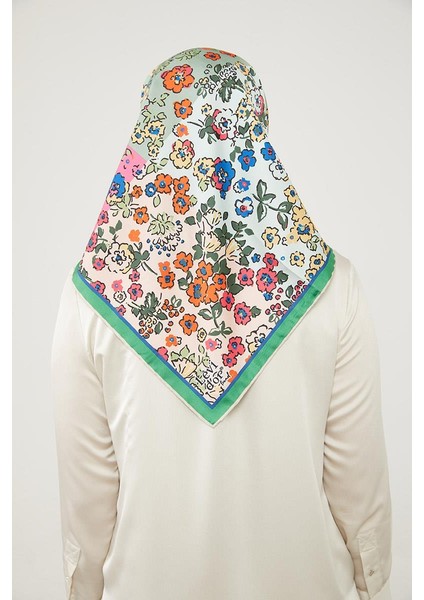 Yeşil Mine Çiçeği Trend Twill Eşarp fırsatları