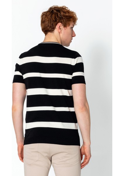 Erkek Fit Rahat Altı Kolları Lastikli Bisiklet Yaka Çizgili T-Shirt indirimleri