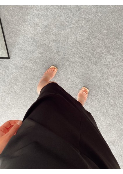 Siyah Yaka Kemer Detaylı Diz Boy Elbise L indirimleri