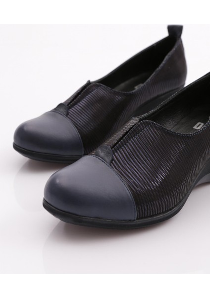 2331 Kadin Lastik Detayli Dolgu Taban Comfort Ayakkabi