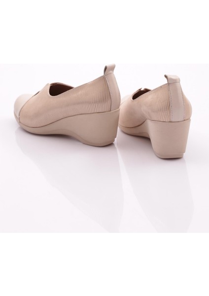2331 Kadin Lastik Detayli Dolgu Taban Comfort Ayakkabi modelleri