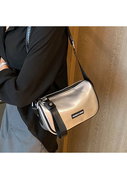 Basit Moda Rahat Geniş Omuz Askılı Küçük Çanta Kadın Yeni Niş Çok Yönlü Küçük Kare Çanta Üst Düzey Askılı Çanta (Yurt Dışından) modelleri