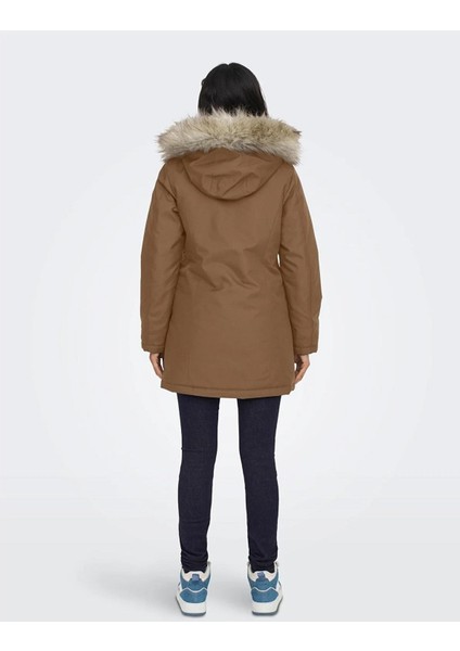 Onlnewkaty Parka Cc Otw Kadın Mont 15300633 fiyatları