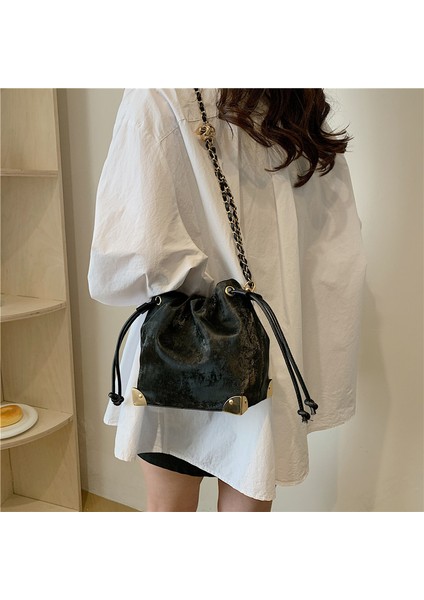 Moda Kova Çanta Kadın 2024 Yeni Bahar ve Yaz Rahat Omuz Çantası Doku Batı Tarzı Crossbody Çanta (Yurt Dışından)