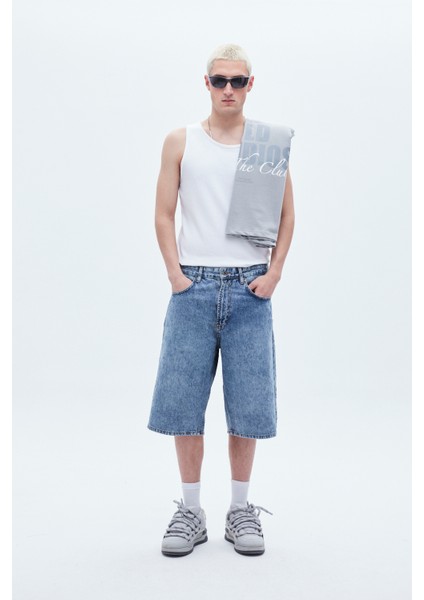 Lazer Detaylı Bermuda Denim Şort