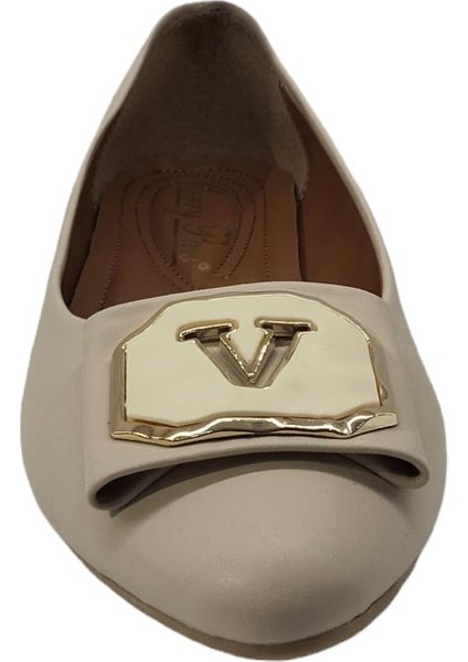 2343016Z Yumuşak Pedli Kısa Topuk Toka Detaylı Günlük Kadın Babet Ayakkabı modelleri