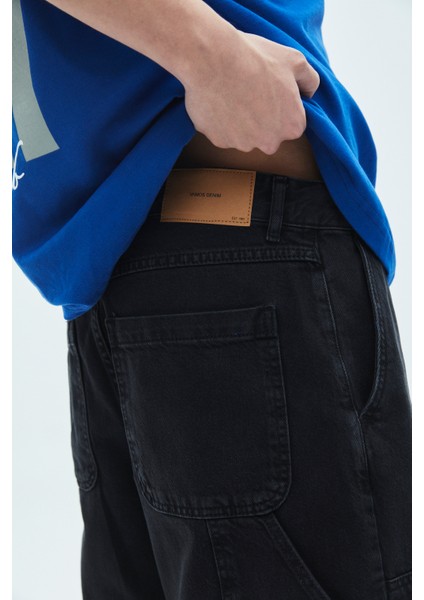 Bermuda Yırtık Detaylı Denim Şort- Siyah