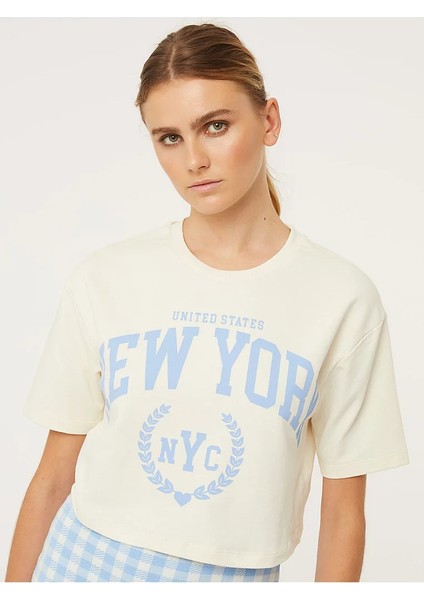 Oversize New York Crop Top Krem T-Shirt fiyatları