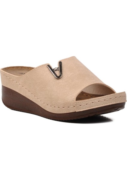 38-973 Bej Kadın Dolgu Topuk Terlik