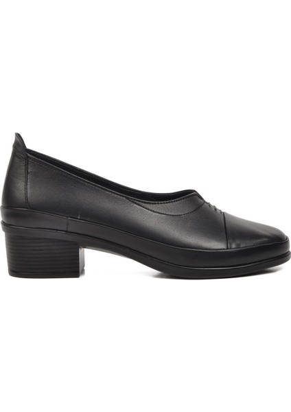 562106 Siyah Hakiki Deri Kadın Günlük Ayakkabı fiyatları