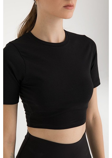 Cotton Yuvarlak Yaka Kısa Kol Crop Top