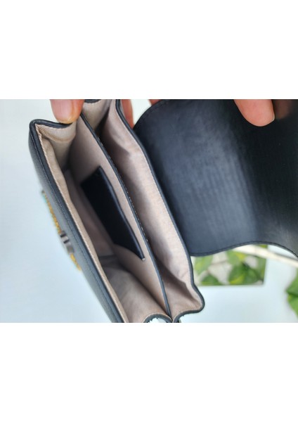 Arba Bag Accessory Kristal Taş Sallantılı Figür Model Crossbady (Çapraz) Kadın Çantası fırsatları