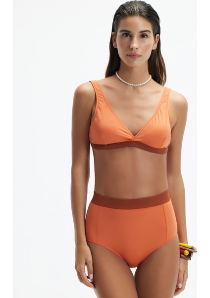 Kontrast Detaylı Bikini Alt