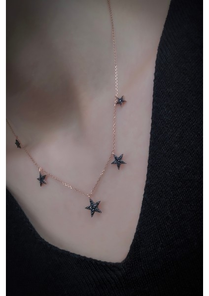 925 Ayar Siyah Taşlı Süzme Yıldız Kolye