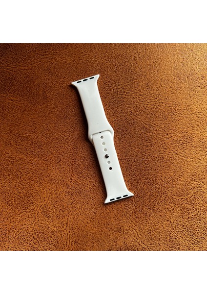 Apple Watch 5 Uyumlu 40MM Klasik Kordon Silikon Kayış Beyaz fırsatları