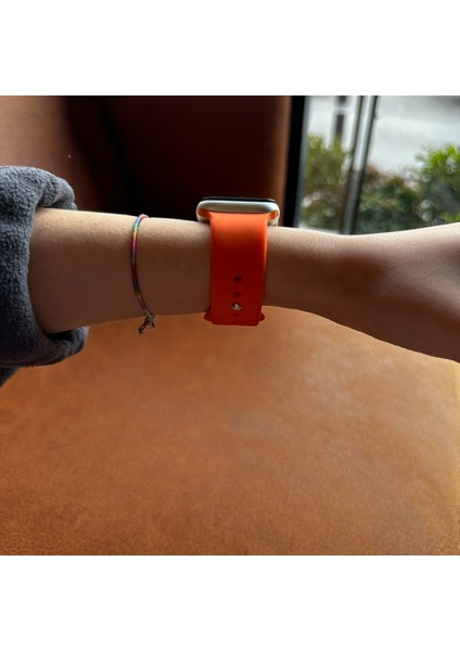Apple Watch 9 Uyumlu 41MM Klasik Kordon Silikon Kayış Turuncu fiyatları