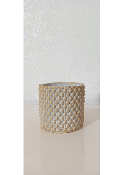 Saf Beton Gold Özel Taş Saksı Suya Karşı 121 Yıl Ömürlü 007677