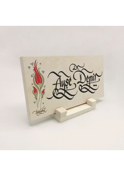 Geleneksel Hat Sanatı ile Doğal Taş Üzerine Yazılı Masaüstü Isimlik