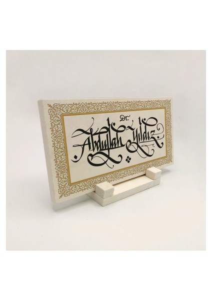 Geleneksel Hat Sanatı ile Doğal Taş Üzerine Yazılı Masaüstü Isimlik