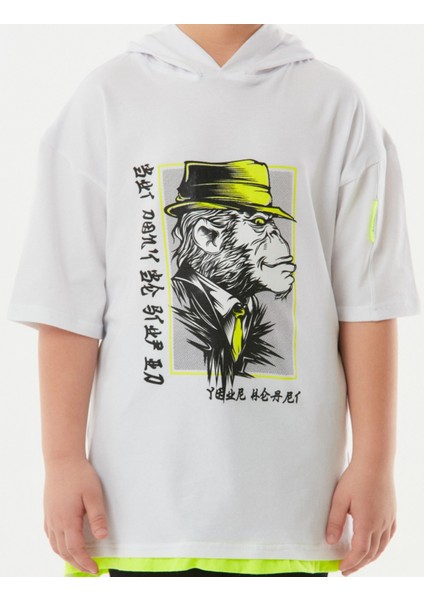 Erkek Çocuk Önü Resim Desenli Sırtı Yazı Desenli Kapüşonlu Beyaz Renk Tişört