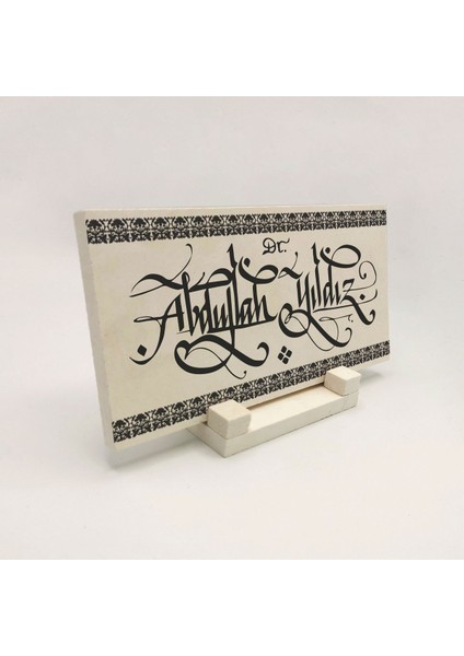 Geleneksel Hat Sanatı ile Doğal Taş Üzerine Yazılı Masaüstü Isimlik