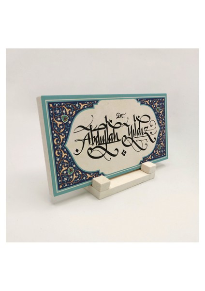 Geleneksel Hat Sanatı ile Doğal Taş Üzerine Yazılı Masaüstü Isimlik