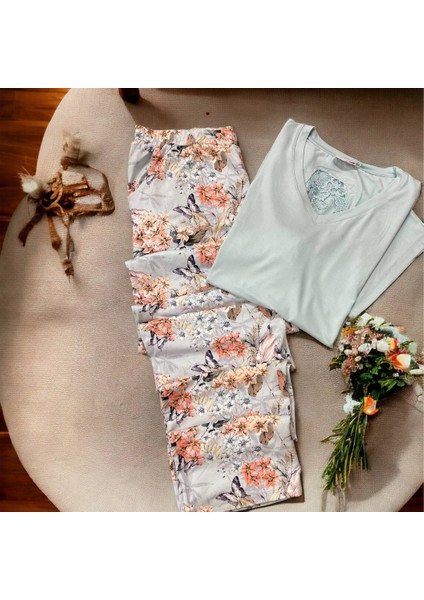Kısa Kol Sırtı Dekolte Detaylı Pijama Takımı M70