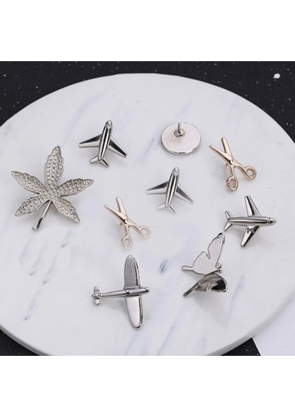 B-Altın Zincir Yeni Uçak Yaprakları Küçük Broş Pin Unisex Alaşım Akçaağaç Yaprağı Göğüs Yaka Iğnesi Takım Elbise Gömlek Yaka Takı Aksesuarları Sırt Çantası Rozeti (Yurt Dışından) fiyatları