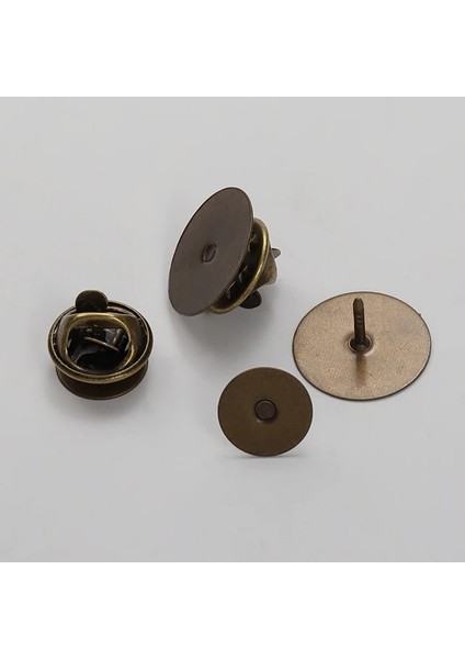 Antik Bronz Set 15MM Pimleri Tepsi 50 Takım 10/15MM Broş Rozet Damızlık Taban Pin Klip Tutucu Diy Takı Yapımı Için Kelebek Sıkma Toka Konfeksiyon Broş Aksesuarları (Yurt Dışından)