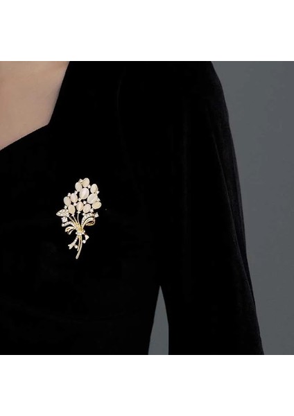 Stil 17 Moda Opal Taş Çiçek Broş Pin Konfeksiyon Aksesuarları Doğum Günü Düğün Hediyesi Kadınlar Için Broşlar Rhinestone Broş Pin (Yurt Dışından)