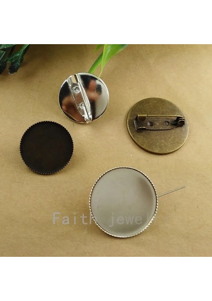 GYF588 Omori Güneşli ve Mewo Broş Yaratıcı Giysi Takı Sevimli Moda Şapka Karikatür Komik Metal Hediye Broş GYF585 (Yurt Dışından) modelleri