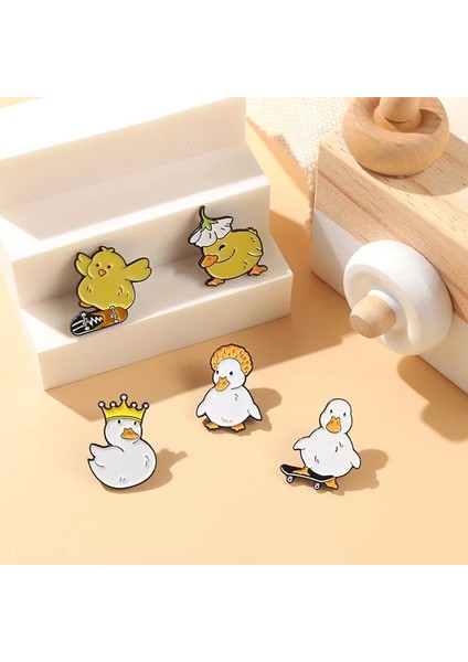 Stil 7-2 Adet Güzel Hayvan Ördek Emaye Yaka Pin Özel Paten Kaz Ördek Tavuk Broş Sırt Çantası Karikatür Taç Ördek Rozeti Takı Hediye (Yurt Dışından) modelleri