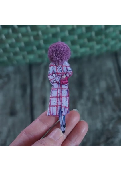28 Yeni Dağınık Saç Akrilik Broş Kadın Moda Peluş Yün Topu Broş Pins Kız Sevimli Leopar Giyim Aksesuarları Hediyeler (Yurt Dışından)