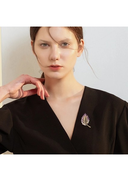 02 Kristal Parlayan Yaprak Mor Kadınlar Için Emniyet Pimleri Broşlar Moda Taklidi Giyim Ceket Broş Aksesuarları Zarif Pin (Yurt Dışından)