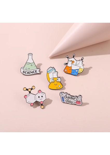 Stil-13 Yaratıcı Kimya Moleküler Beher Denklemi Metal Emaye Broş Karikatür Mikroskop Aşk Test Tüpü Şişe Rozeti Pin Takı (Yurt Dışından) modelleri