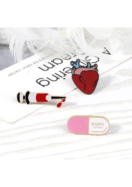 Stil 3 30 Stilleri Tıbbi Emaye Broş Şırınga Kalp Stetoskop Pimleri Hemşire Doktor Karikatür Güzel Sırt Çantası Yaka Rozeti Takı Hediyeler (Yurt Dışından) fırsatları