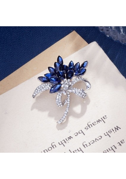 XZ0334-1 1 Adet Lüks Tasarım Mavi Kristal Buket Kadınlar Için Broşlar Kakma Rhinestone Trendy Broş Pins Giyim Aksesuarları Takı Hediyeler (Yurt Dışından) fırsatları
