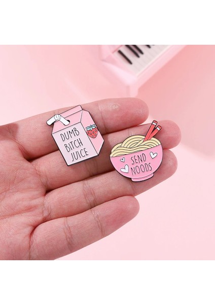 CZ0415-2 Pembe Düşmanların Gözyaşları Metal Pimler Özel Kutular Suyu Ramen Pun Noods Göndermek Broş Yaka Rozetleri Arkadaşlar Için Komik Takı Hediye (Yurt Dışından)