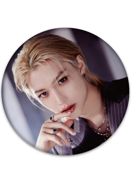 Felix 01 Kpop Kaçak Çocuklar Yeni Albüm Albümü 5 Yıldızlı Dome Turu 2023 Rozeti Bangchan Felix Broş Pin Konaklama Koleksiyonu Pimleri Sırt Çantası Giysileri Için (Yurt Dışından)