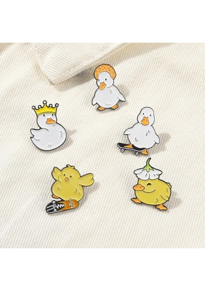 3 ve 4 Güzel Hayvan Ördek Emaye Yaka Pin Özel Paten Kaz Ördek Tavuk Broş Sırt Çantası Karikatür Taç Ördek Rozeti Takı Hediye (Yurt Dışından) fırsatları