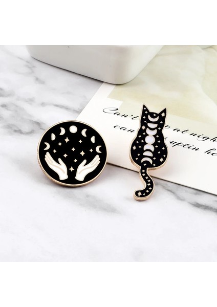Stil 1 Cadılar Punk Siyah Emaye Pimleri Büyülü Şapka Fırın Ay Kedi Broş Sırt Çantası Denim Yaka Pin Rozeti Koyu Gotik Parti Takı Hediye (Yurt Dışından) indirimleri