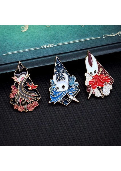 Mavi Oyun Hollow Şövalye Yaka Iğneler Sırt Çantası Broş Kemik Tırnak Soluk Kral Metal Emaye Pin Broş Kadın Erkek Rozeti Takı (Yurt Dışından) fiyatları