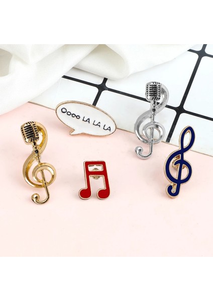 Stil 5 Mikrofon Müzik Notası Broş Altın Renk Gümüş Renk Emaye Pimleri Kadın Erkek Şarkıcı Parti Konser Takı Sırt Çantası Yaka Pin Hediyeler (Yurt Dışından)