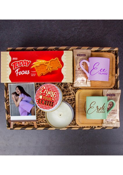 Kişiye Özel Türk Kahvesi Fincanları & Fotoğraflık & Mum Hediye Kutusu 111712