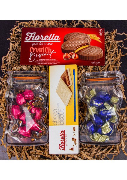Beyaz Çikolatalı Biscuits & Çilekli Çikolata & Karamelli Çikolata & Fındık Kremalı Biscuits Hediye Kutusu 111152