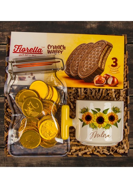 Kişiye Özel Kupa Bardak & Crunch Wafer Goflet & Sütlü Para Çikolata Hediye Kutusu 111125