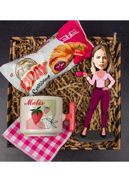 Kişiye Özel Karikatür Biblo & Latte Kupa & Bardak Altlığı & Kruvasan Hediye Kutusu 112043