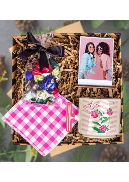 Kişiye Özel Latte Kupa ve Altlığı & Fotoğraflık & Çikolatalar Hediye Kutusu 111770