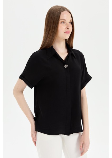 Kadın Önü Broşlu Maroken Gömlek Siyah fiyatları