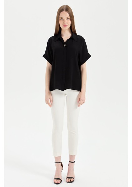 Kadın Önü Broşlu Maroken Gömlek Siyah fırsatları